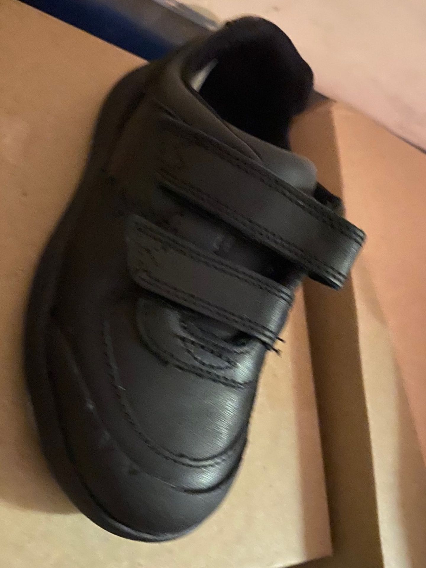 NEW AND BOXED CLARKS BLAC I-7