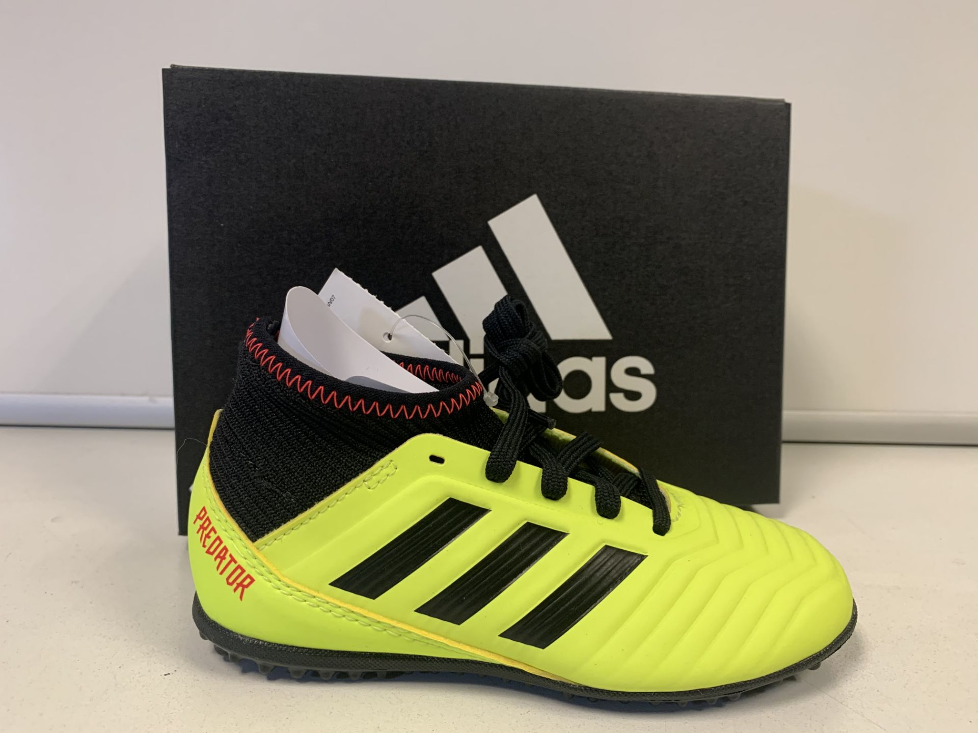 (NO VAT) 4 X BRAND NEW CHILDRENS ADIDAS PREDATOR BOOTS TANGO SIZE 11K