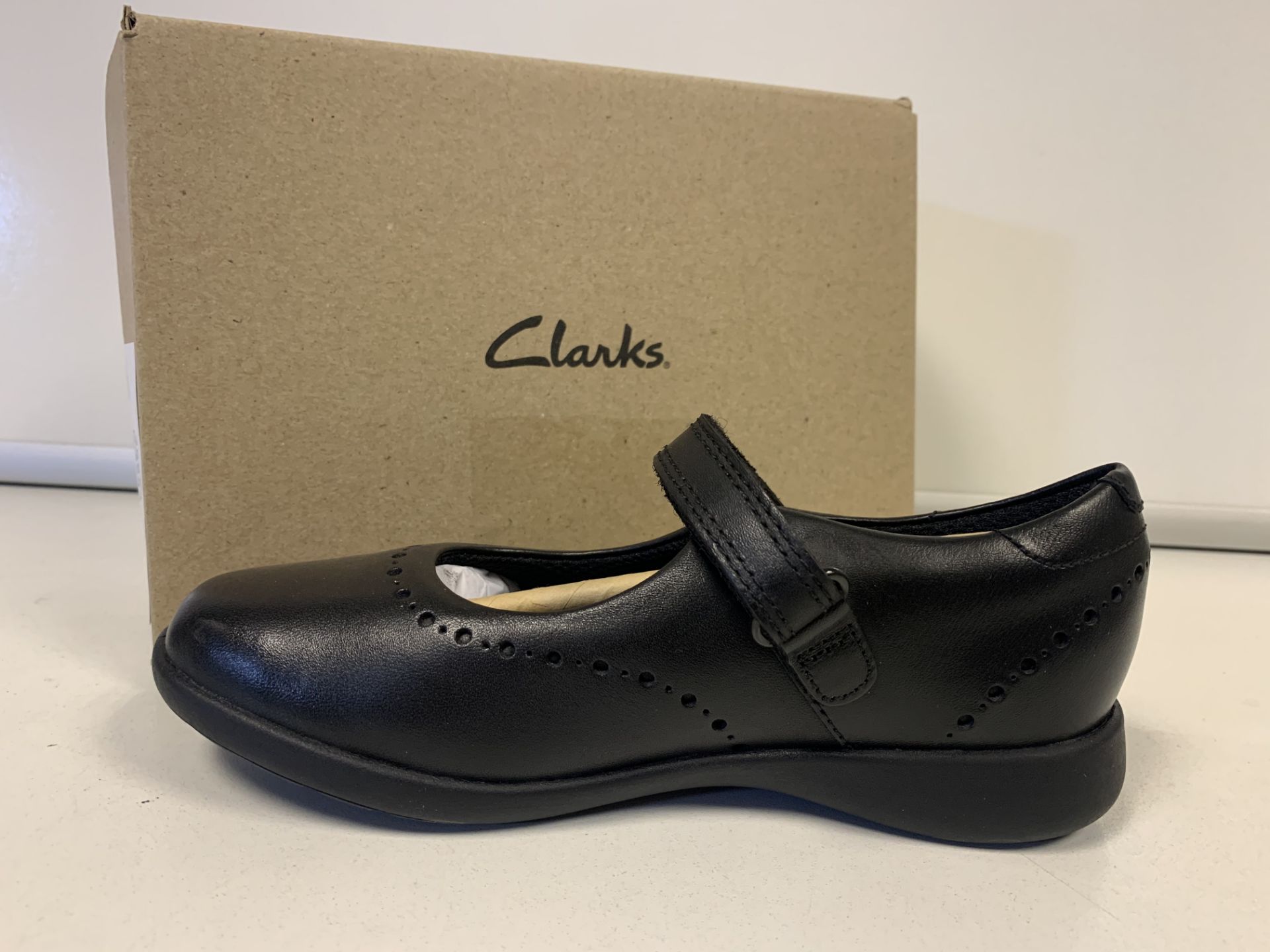 (NO VAT) 6 X BRAND NEW CHILDRENS CLARKS ETCH CRAFT SHOES SIZE 12