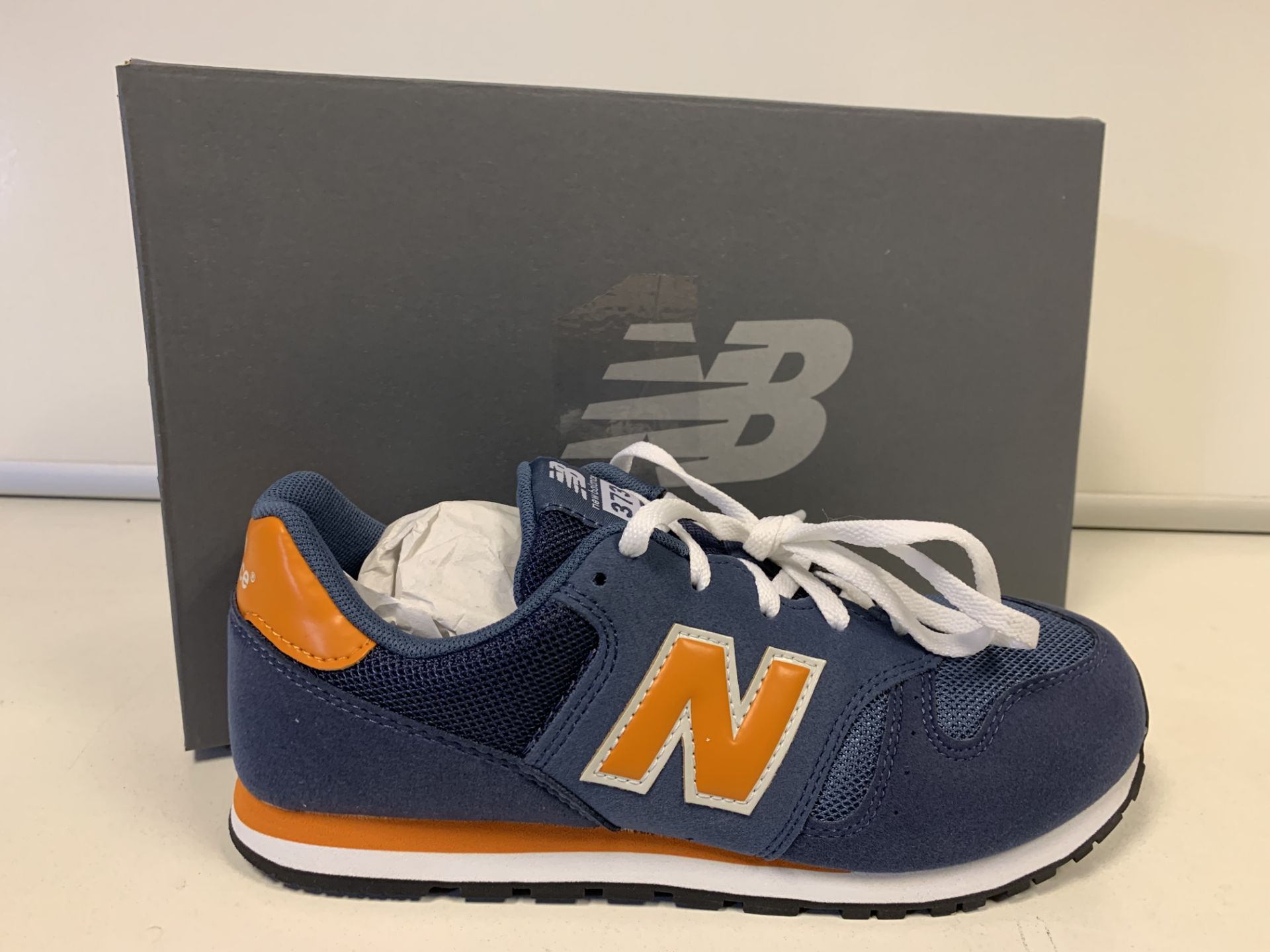 (NO VAT) 4 X BRAND NEW CHILDRENS NEW BALANCE NAVY TRAINERS SIZE J4