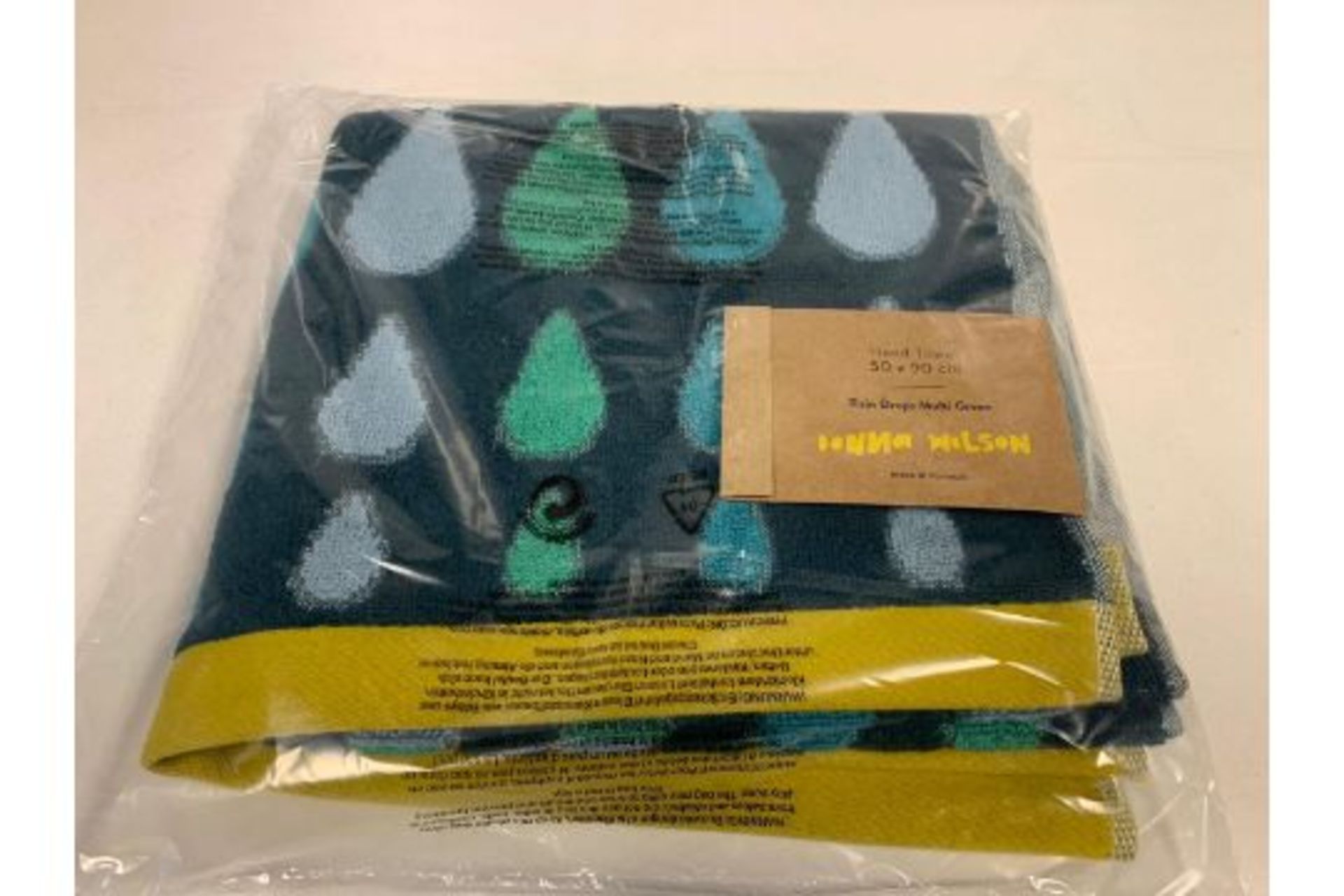 60 X BRAND NEW BOXED DONNA WILSON RAIN DROPS MULTI GREEN FACE TOWELS 30 X 30CM RRP £5