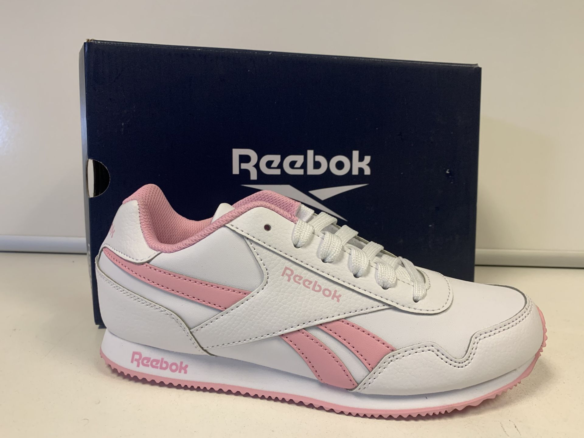 (NO VAT) 5 X BRAND NEW CHILDRENS REEBOK PINK AND WHITE RUNNING TRAINERS SIZE J5