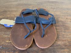 10 X BRAND NEW ROXY SHAWNA LEATHER SANDALS IN VARIOUS SIZES RRP £50 EACH