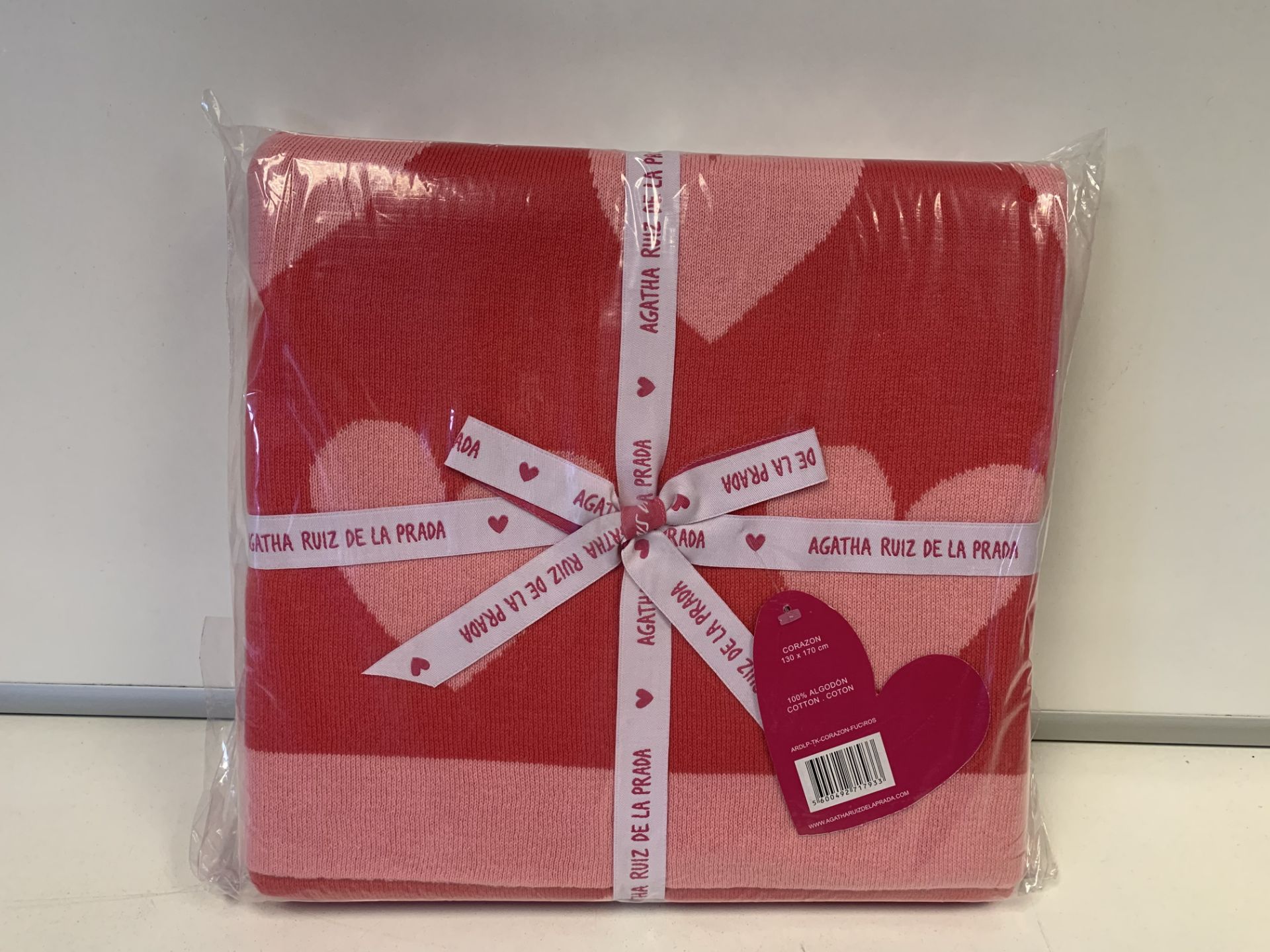 8 X BRAND NEW AGATHA RUIZ DE LA PRADA CORAZON FUCSIA ROSA THROW 130 X 170CM RRP £60 EACH