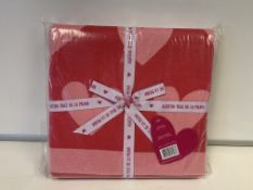 8 X BRAND NEW AGATHA RUIZ DE LA PRADA CORAZON FUCSIA ROSA THROW 130 X 170CM RRP £60 EACH