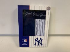 21 X BRAND NEW 2 PACK NEW YORK YANKEES BOXERS WHITE/NAVY SIZE SMALL