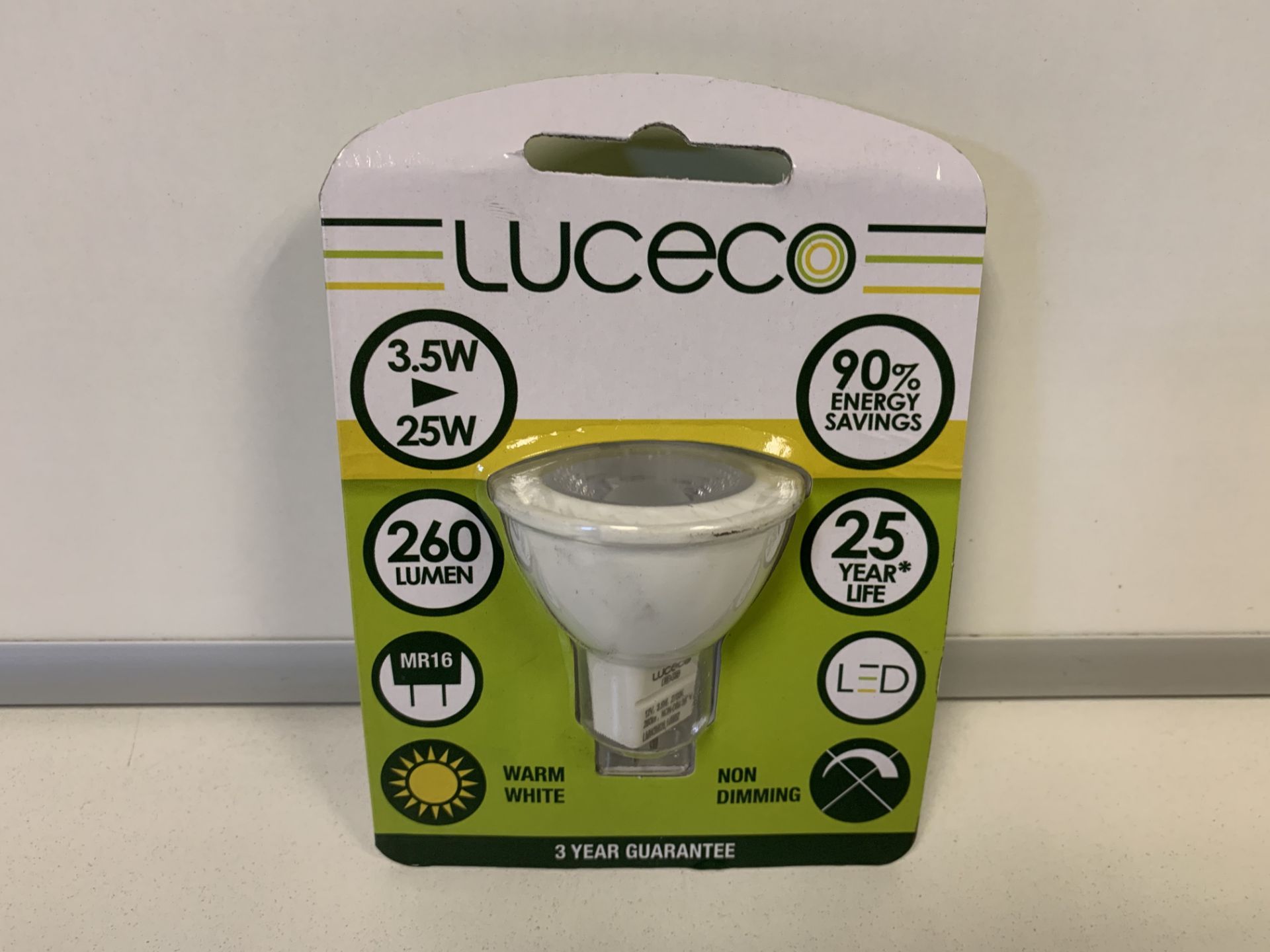 50 x NEW SEALED LUCECO WARM WHITE LED LIGHT BULBS. 3.5W=25W. 260 LUMEN. MR16 FITTING. RRP £9.97 EACH