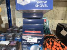14 X BRAND NEW MAGNETIC FROST PROTECTORS AND 1 EXTENDABLE SNOW SHOVEL (146/16)