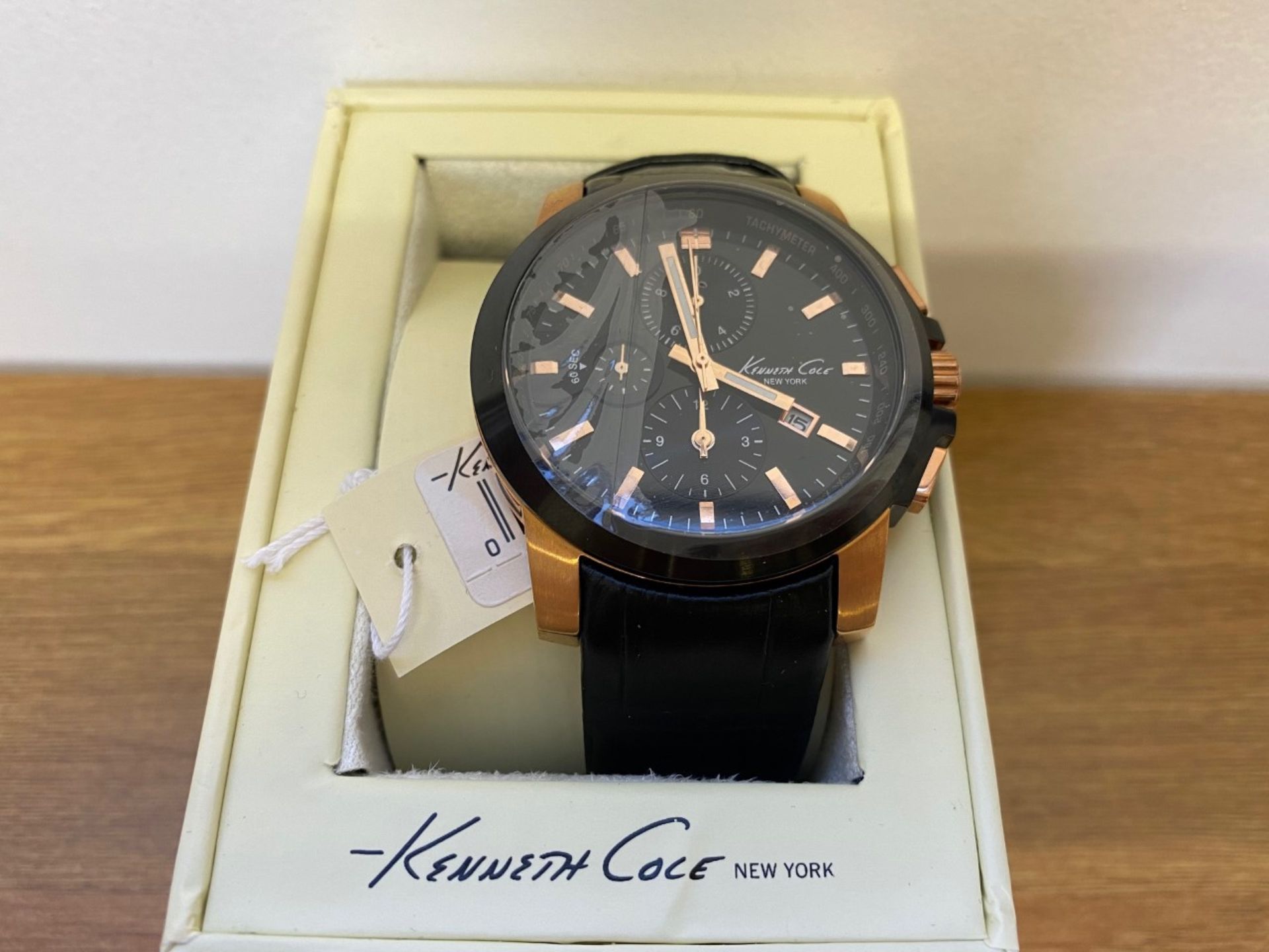 NEW & BOXED Kenneth Cole New York Men's KC1816 Watch. Sporty chronograph features in a package - Image 3 of 3