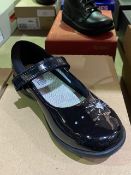 NEW & BOXED CLARKS BLACK PATENT SHOE SIZE JUNIOR 1