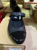 NEW & BOXED CLARKS BLACK SHOE SIZE INFANT 13