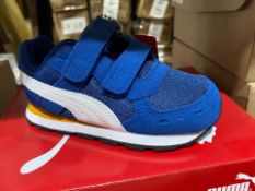 NEW & BOXED PUMA BLUE VELCROW TRAINERS SIZE INFANT 6 (27/14)
