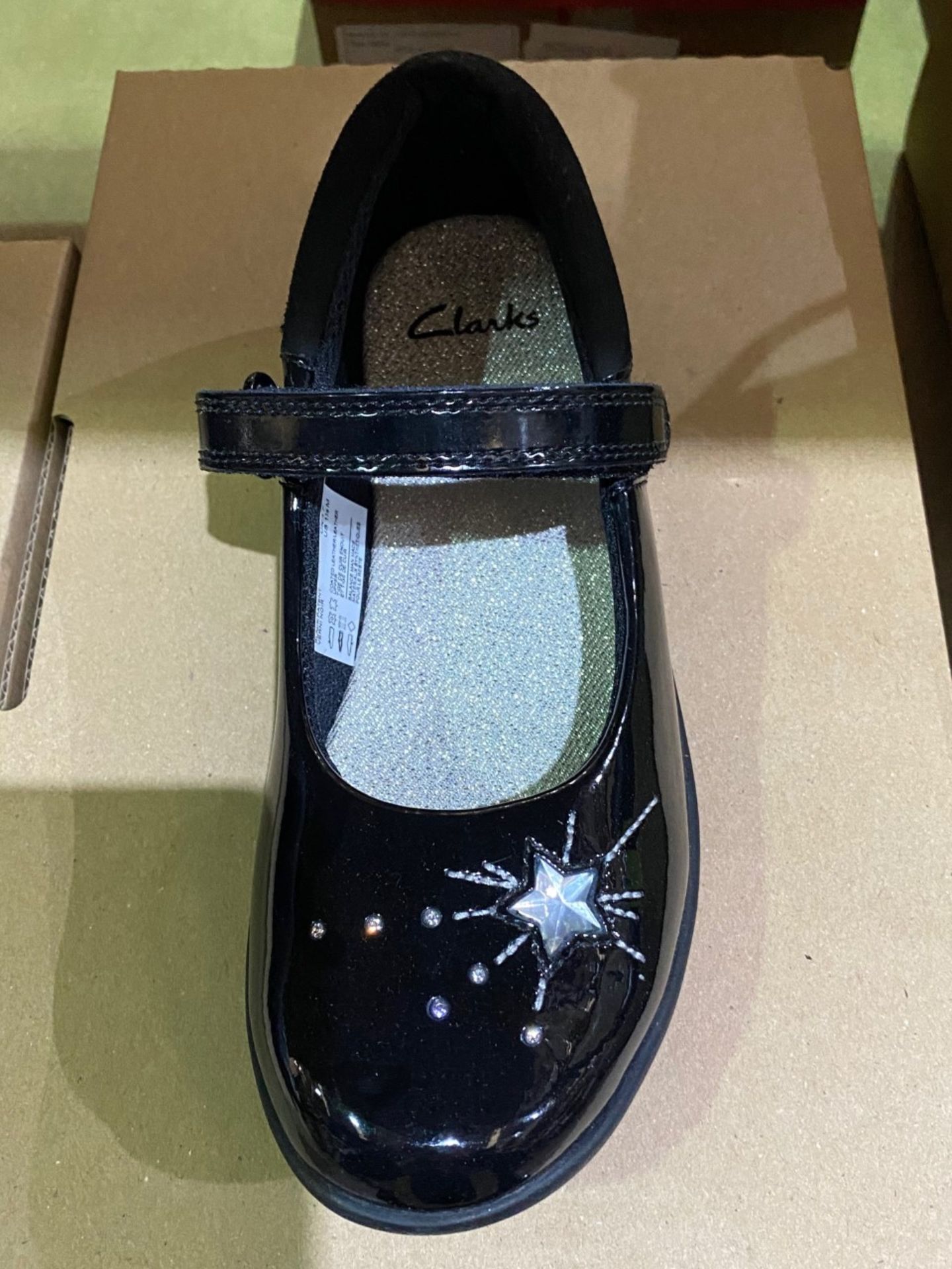 NEW & BOXED CLARKS BLACK PATENT SHOE SIZE JUNIOR 1 - Image 2 of 2