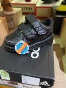 NEW & BOXED ADIDAS BLACK TRAINER SIZE INFANT 4