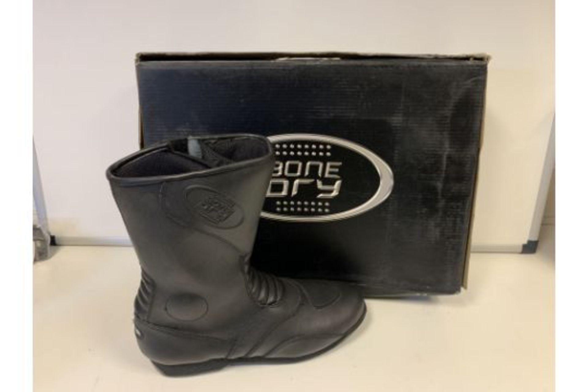 2 X BONE DRY BIKER BOOTS (SOME BOXES HAVE DAMAGE) SIZE 9 (464/16)