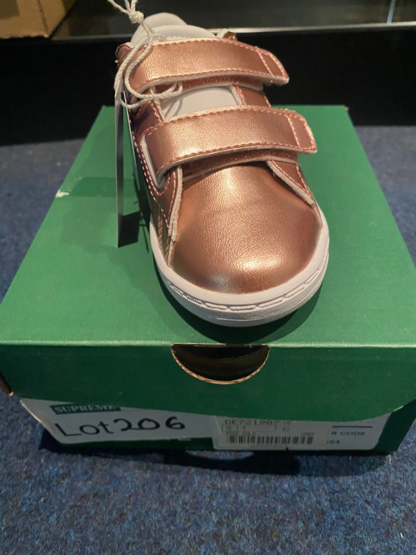 NEW & BOXED LACOSTE ROSE GOLD TRAINERS SIZE INFANT 9 - Image 2 of 3