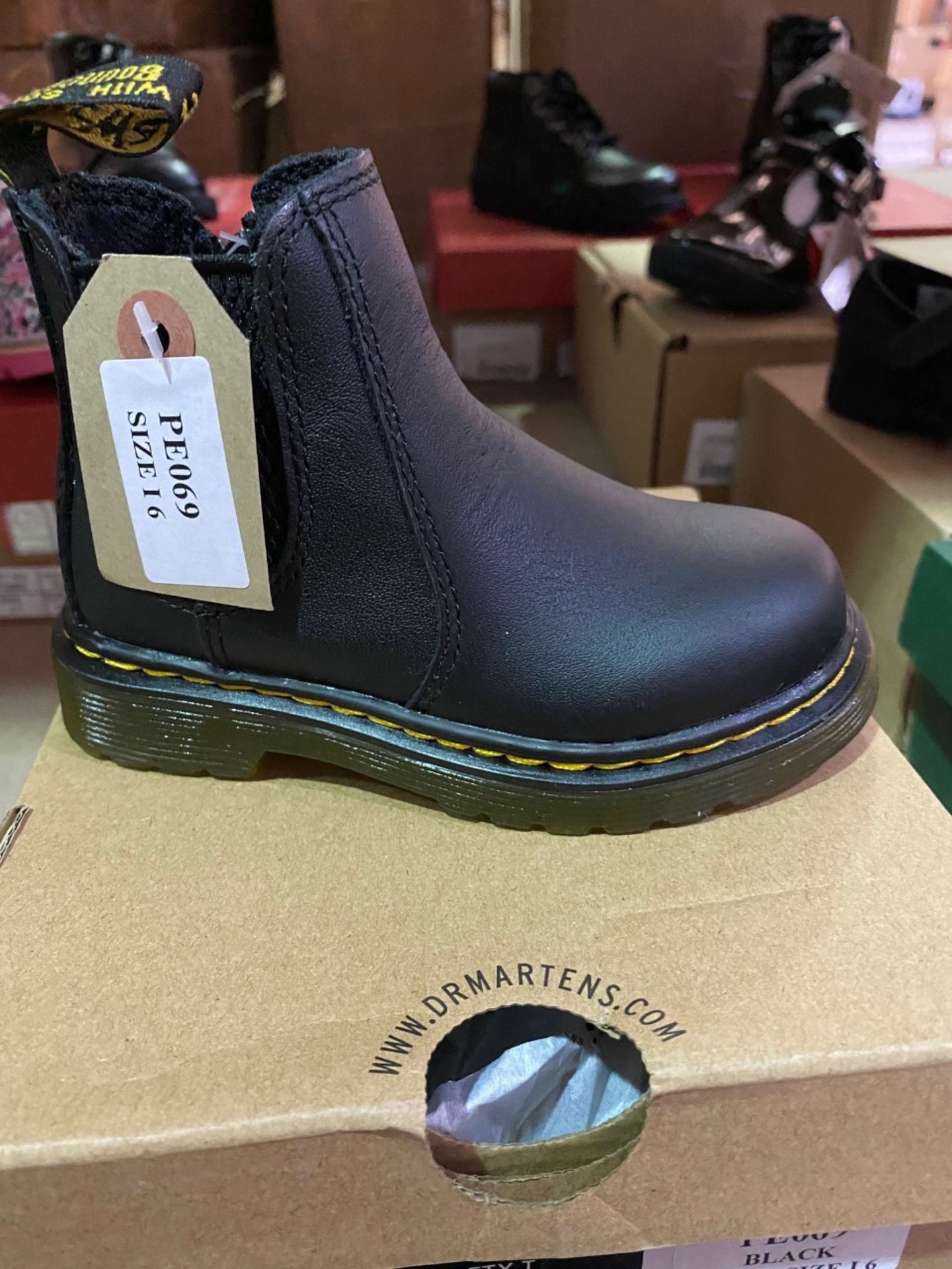 NEW & BOXED DR MARTENS BLACK BOOT SIZE INFANT 6