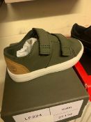 NEW & BOXED TIMBERLAND TRAINER KHAKI SIZE INFANT 6