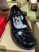 NEW & BOXED CLARKS BLACK SHOE SIZE JUNIOR 1