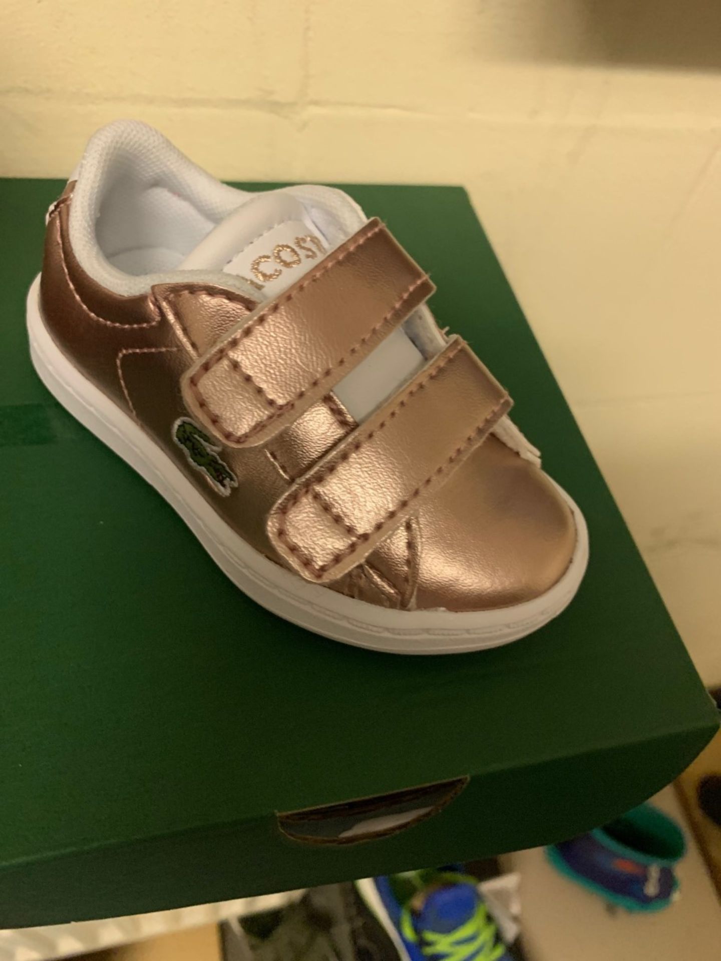 NEW & BOXED LACOSTE ROSE GOLD TRAINER SIZE INFANT 3