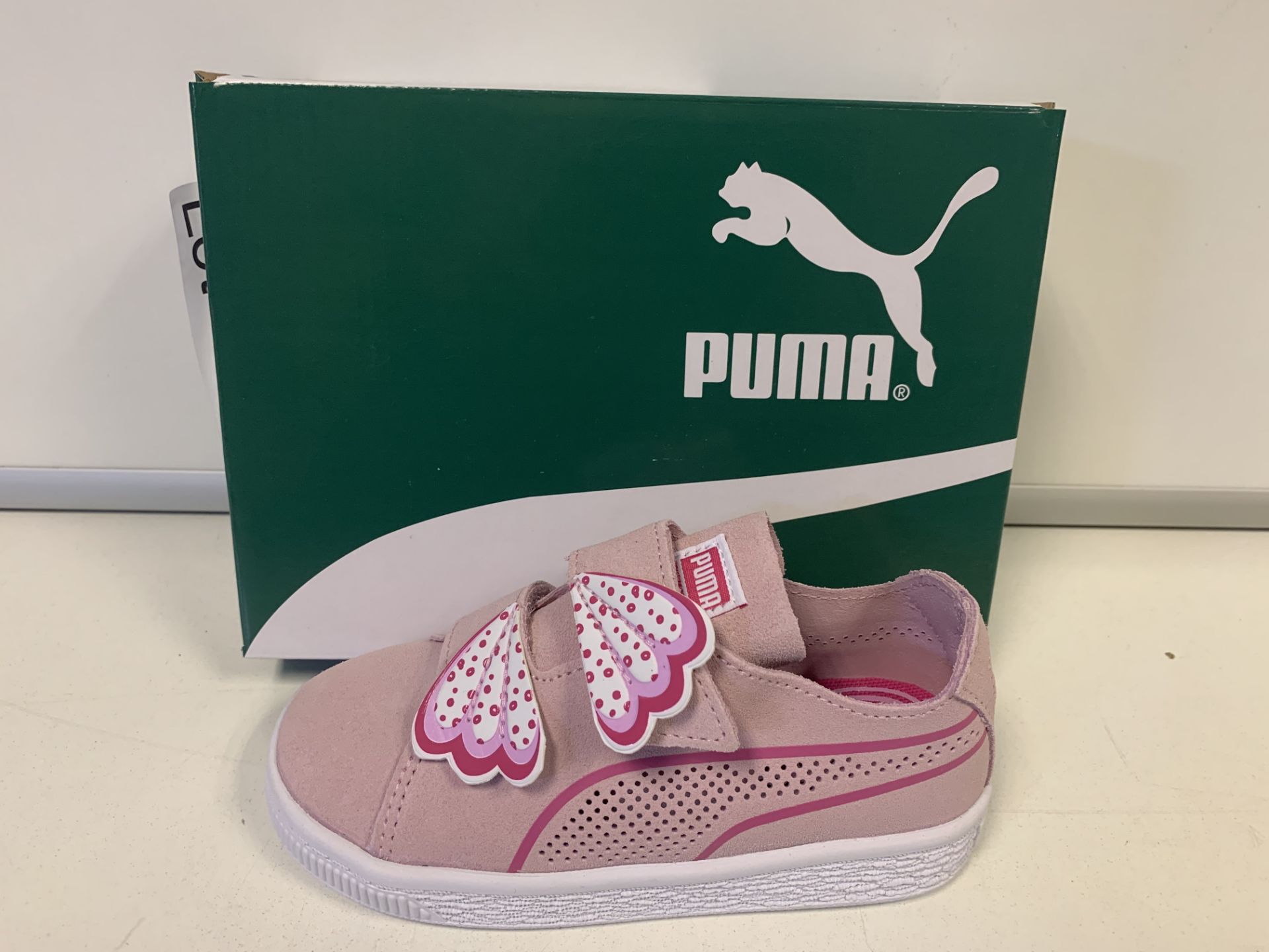 (NO VAT) 4 X BRAND NEW PUMA PINK SNEAKERS SIZE I9