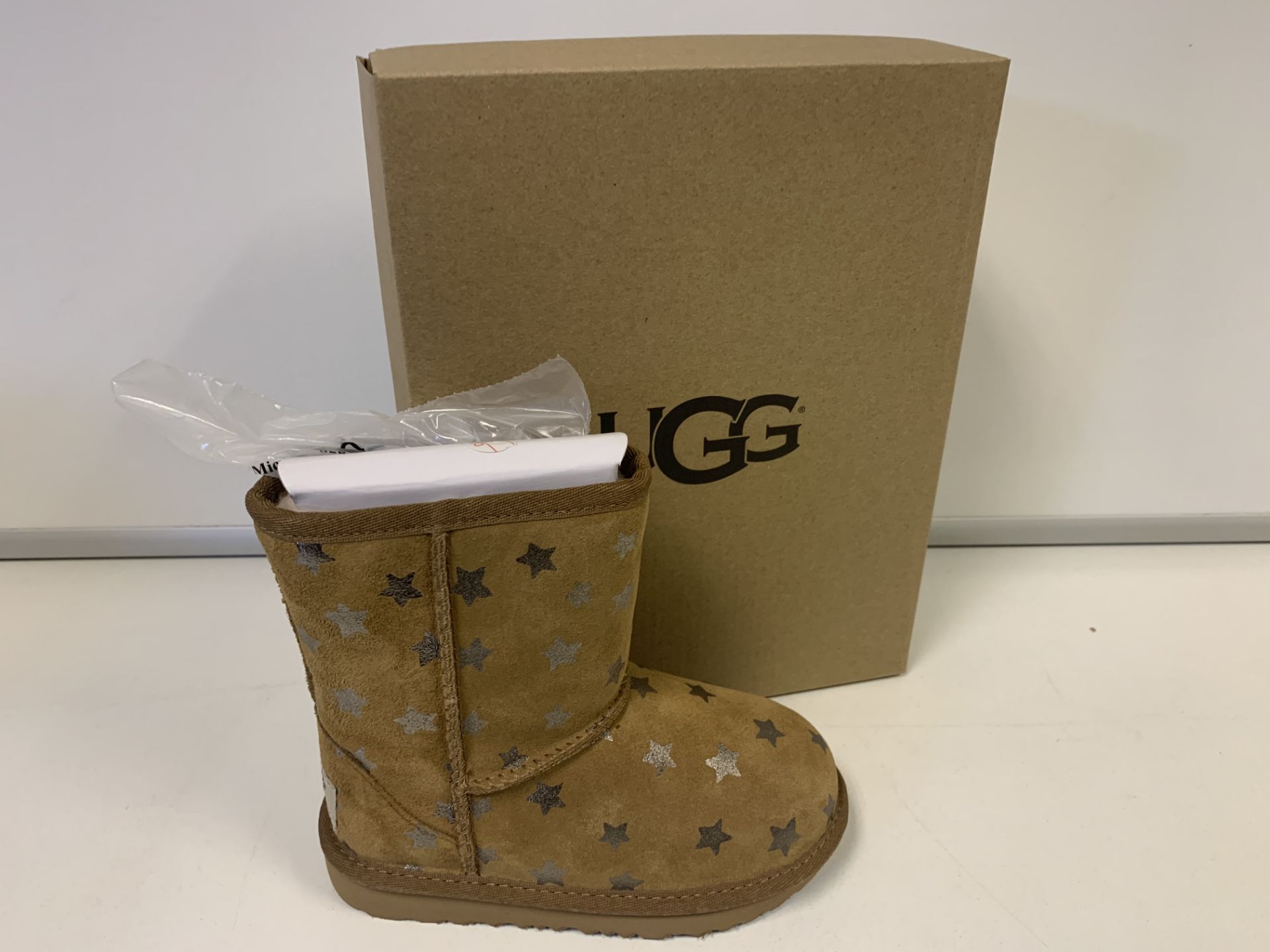 (NO VAT) 3 X BRAND NEW UGG CHESTNUT STAR BOOTS SIZE I8