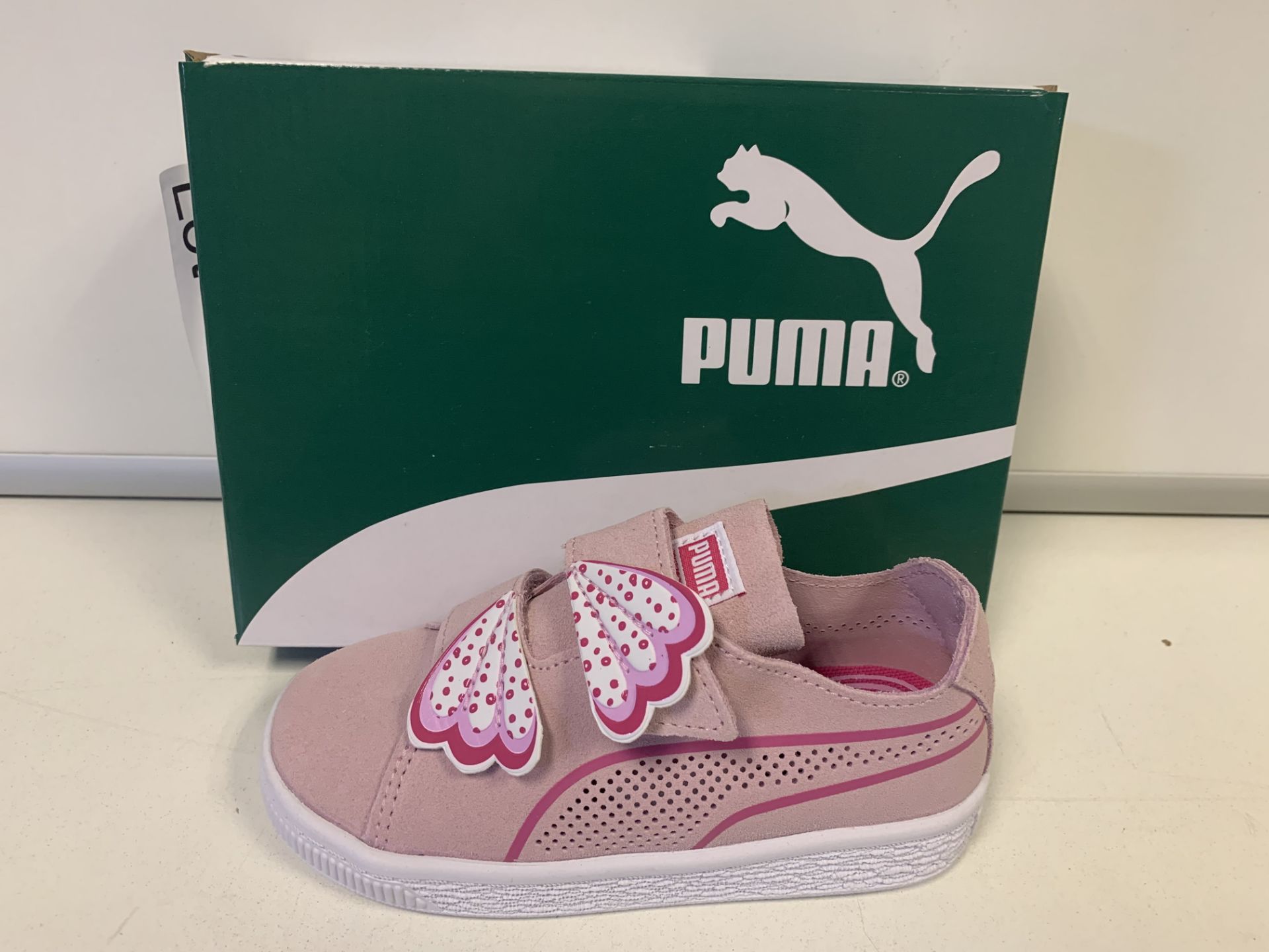 (NO VAT) 5 X BRAND NEW PUMA PINK SNEAKERS SIZE I9