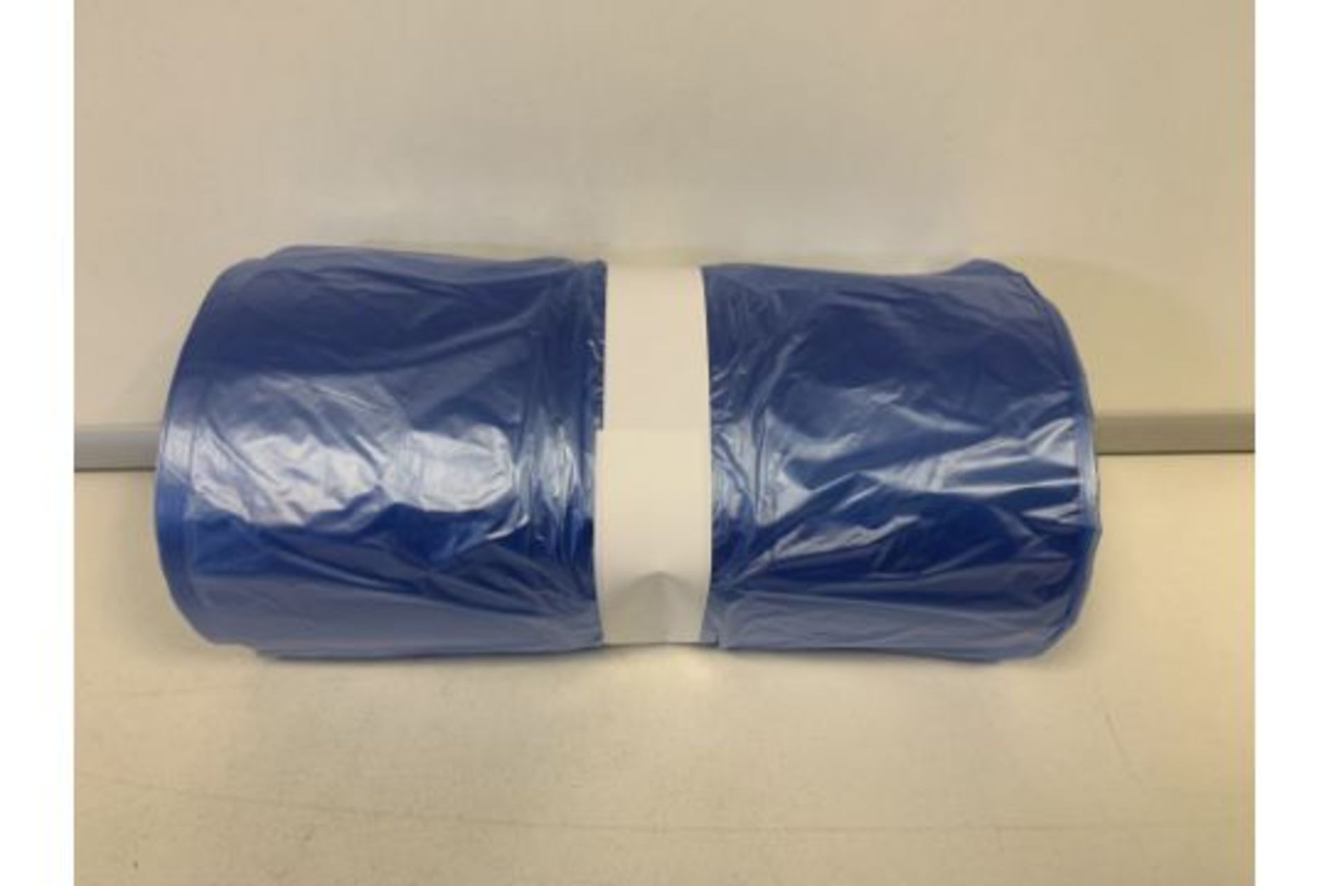 18000 X BRAND NEW BLUE HIGH DENSITY BAGS ON A ROLL FOR FOOD USE IN 4 BOXES 215 X 365 X 325MM