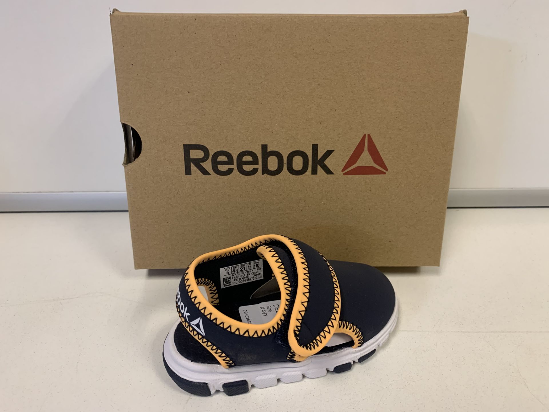 (NO VAT) 6 X BRAND NEW REEDBOK ADVENTURE SANDALS SIZE 4.5