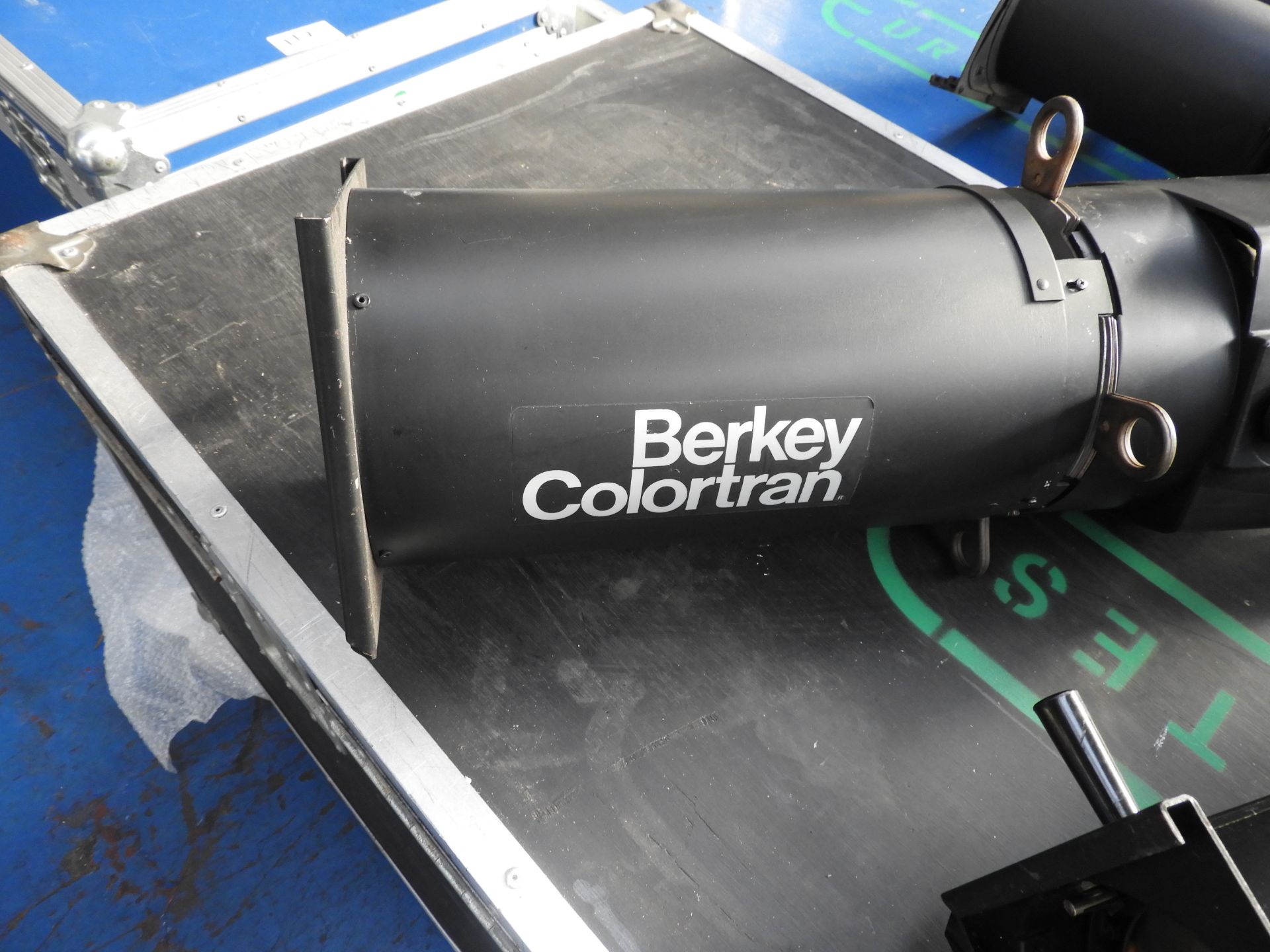 3 xBerkey colour trancolour spots in black flight case - Image 2 of 3