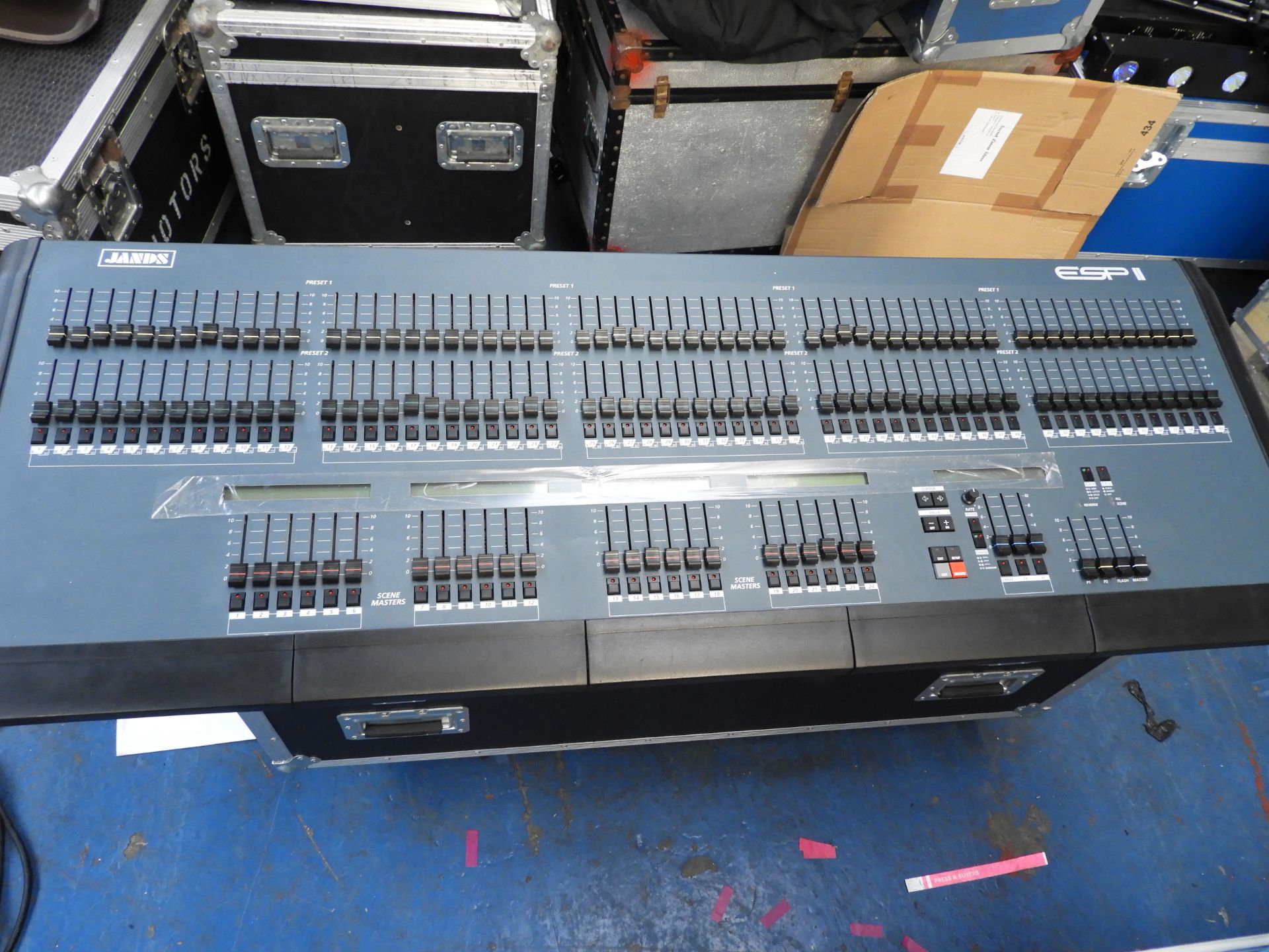 JANDS ESP2 60 channel 24 master lighting console with cover - Image 5 of 6