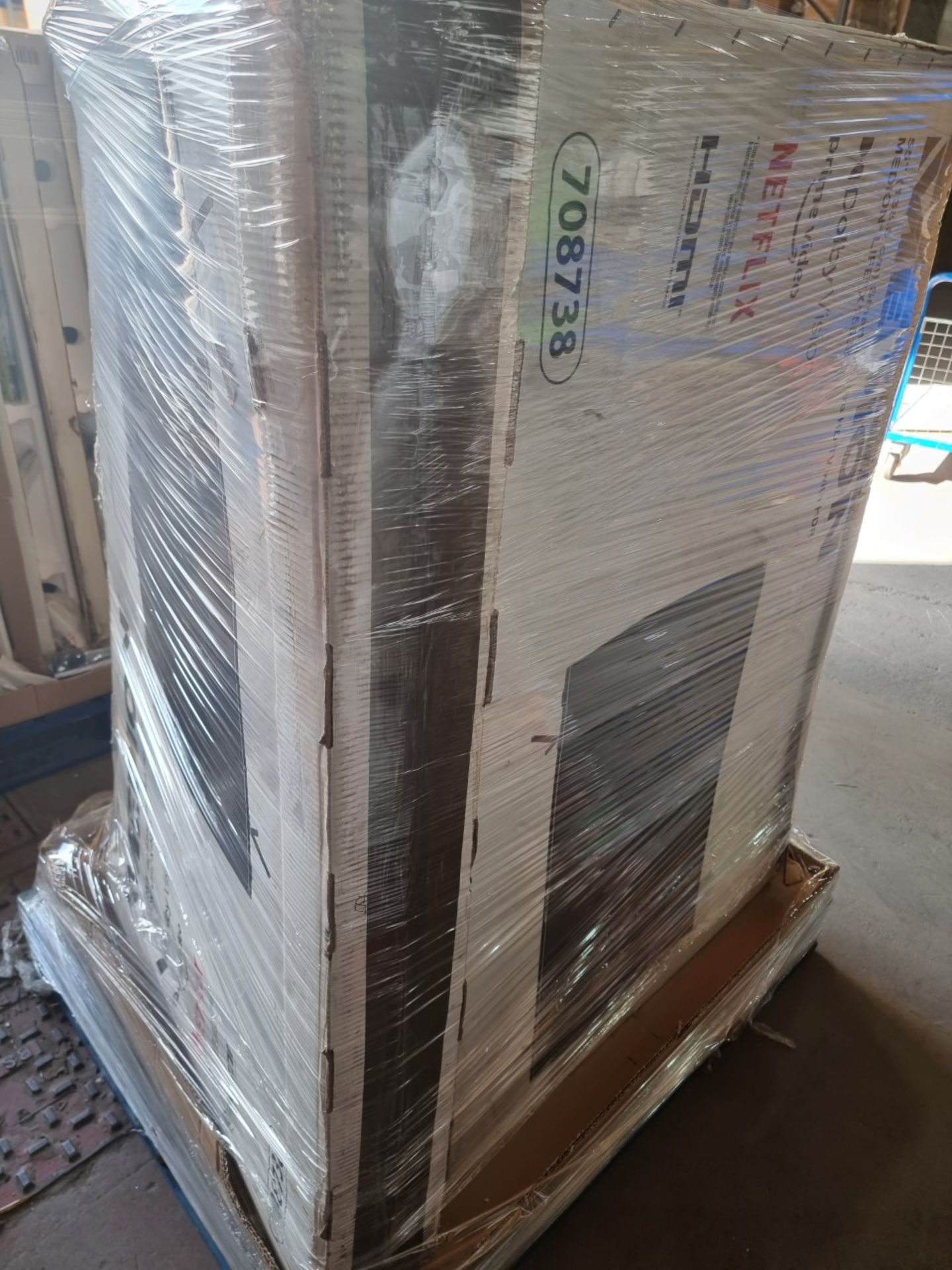 (T18) PALLET TO CONTAIN 5 x VARIOUS RETURNED TVS TO INCLUDE MEDION. SIZES INCLUCE: 55 INCH ETC.
