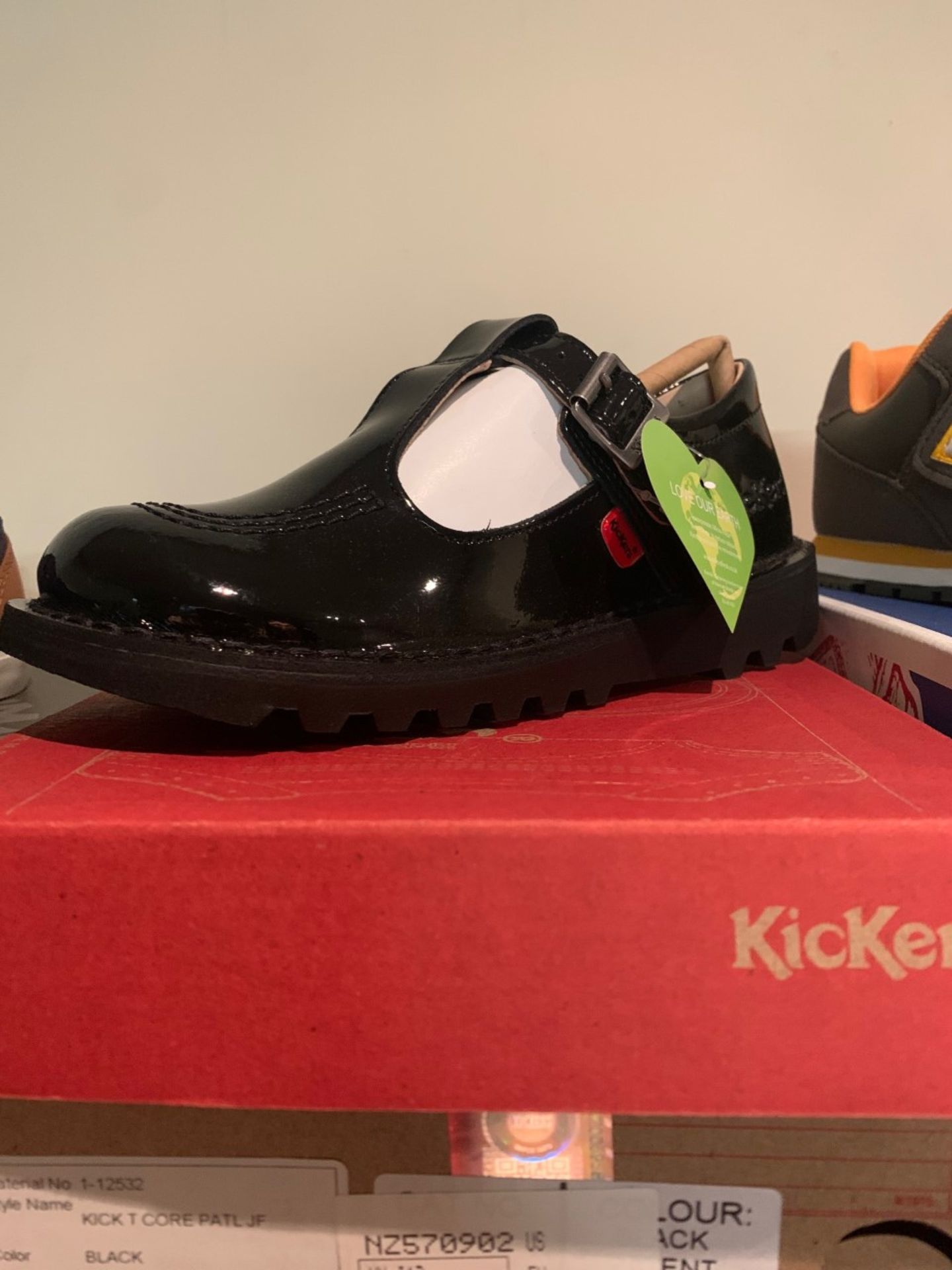 NEW & BOXED KICKERS BLACK PATENT SHOE SIZE INFANT 13 (150/21)