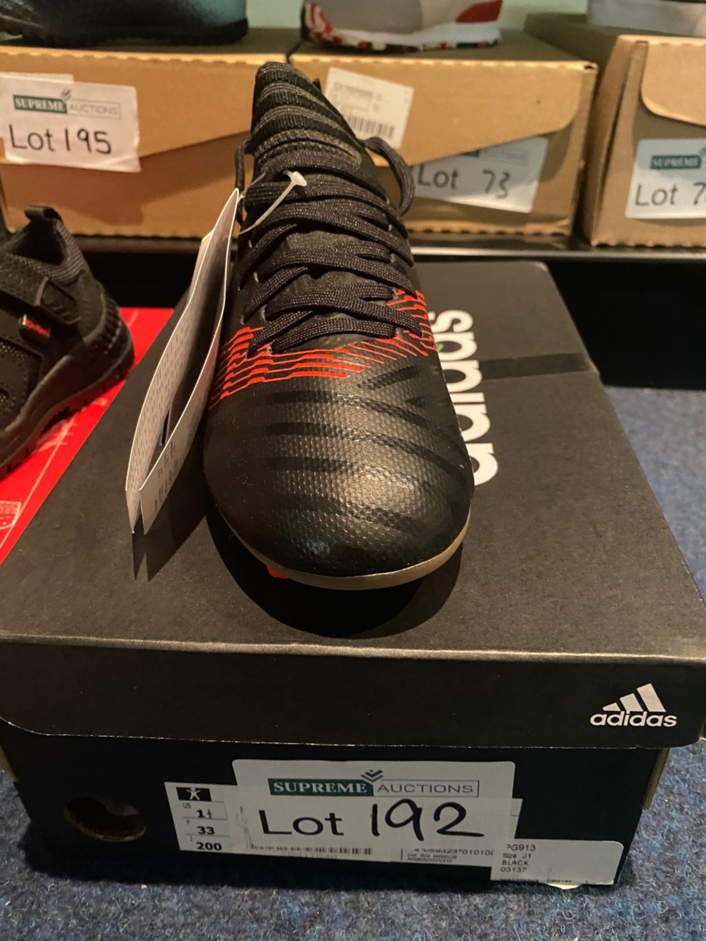 NEW & BOXED ADIDAS BLACK FOOTBALL BOOT SIZE JUNIOR 1 (192/21) - Image 2 of 2