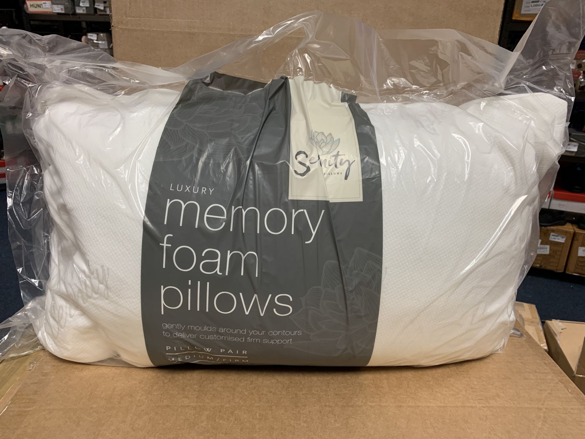 4 X BRAND NEW PAIRS OF SERENITY LUXURY MEMORY FOAM PILLOWS