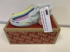 (NO VAT) 6 X BRAND NEW VANS RAINBOW PUMPS SIZE i8