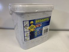 15 x NEW SEALED BOXES OF APPROX. 200 BROADFIX LEVELLING PAILS. RRP £19 PER BOX (APPROX. 4,000