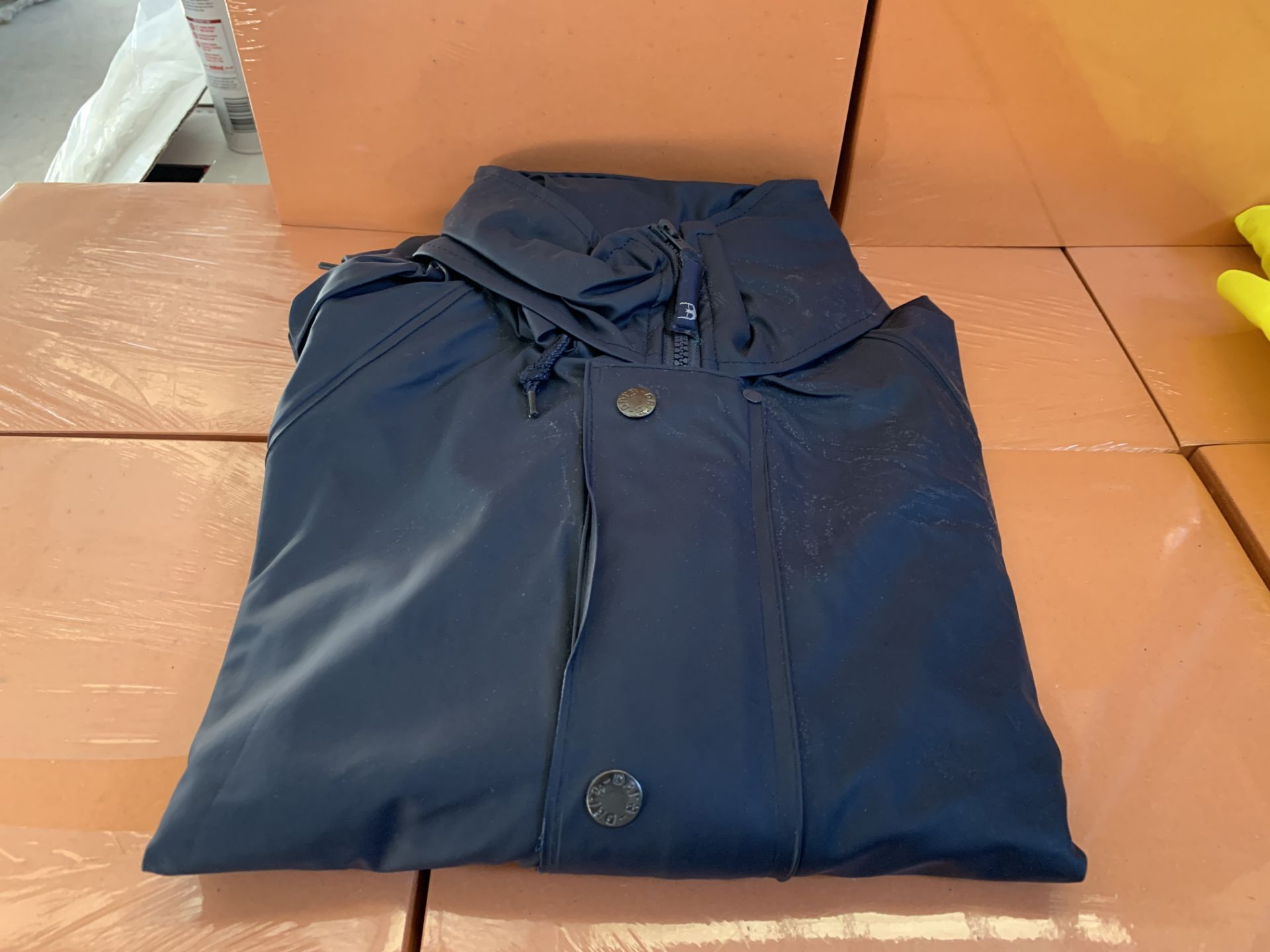 12 X BLACK ALL WEATHER WORK JACKETS SIZES MAY VARY
