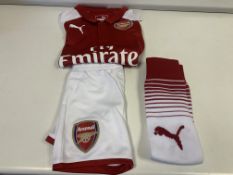 (NO VAT) 4 X BRAND NEW ARSENAL FULL HOME KITS SIZE 1-2 YEARS