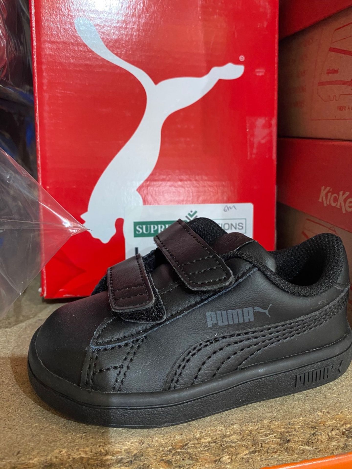 (NO VAT) 2 X NEW BOXED PAIRS OF PUMA TRAINERS SIZE INFANT UK 4