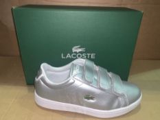 (NO VAT) 2 x NEW BOXED PAIRS OF LACOSTE CARNABY EVO TRAP SILVER TRAINERS. SIZE UK 2