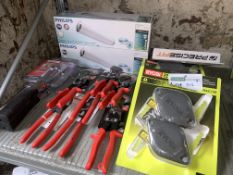 MIXED LOT INCLUDING HAMMER TACKERS, PHILLIPS LIGHTS, RYOBI TRIMMER BLADES ETC