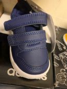NEW & BOXED ADIDAS BLUE TRAINER SIZE INAFANT 3 (270/21)