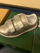 NEW & BOXED LACOSTE SILVER TRAINER SIZE INFANT 9 (305/21)