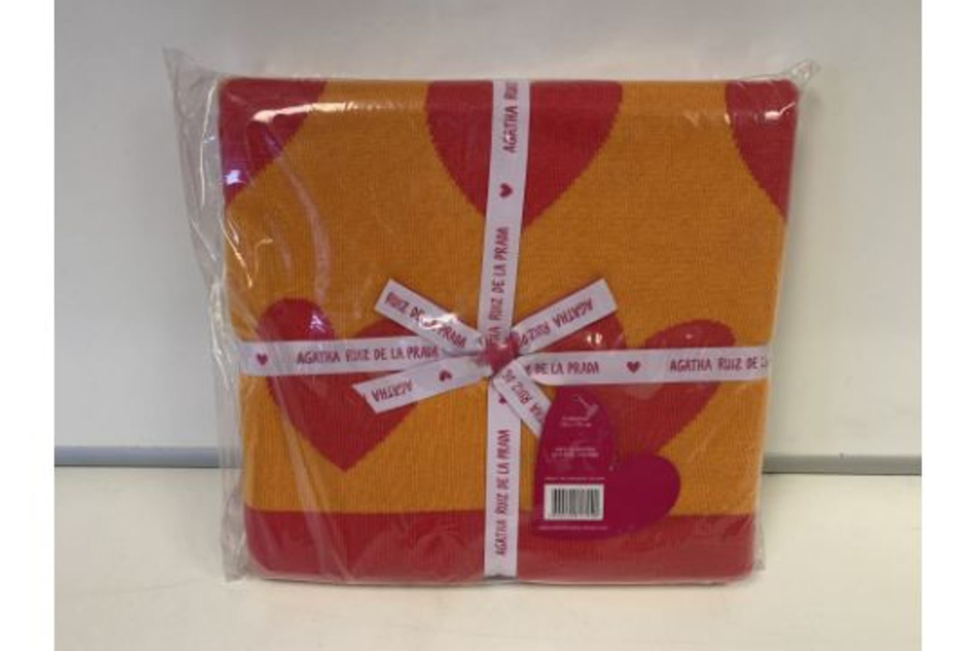 8 X BRAND NEW AGATHA RUIZ DE LA PRADA CORAZON FUCSIA NARANJA THROW 130 X 170CM RRP £60 EACH