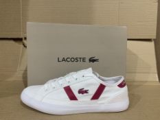 (NO VAT) 3 x NEW BOXED PAIRS OF LACOSTE SIDELINE 319 TRAINERS. SIZE UK 2
