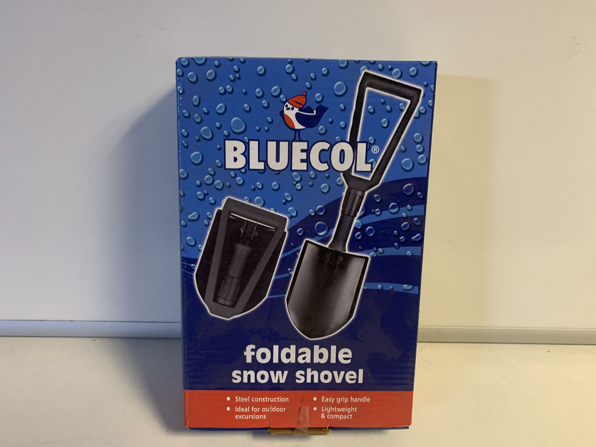 18 x NEW BOXED BLUECOL FOLDABLE METAL SHOVELS