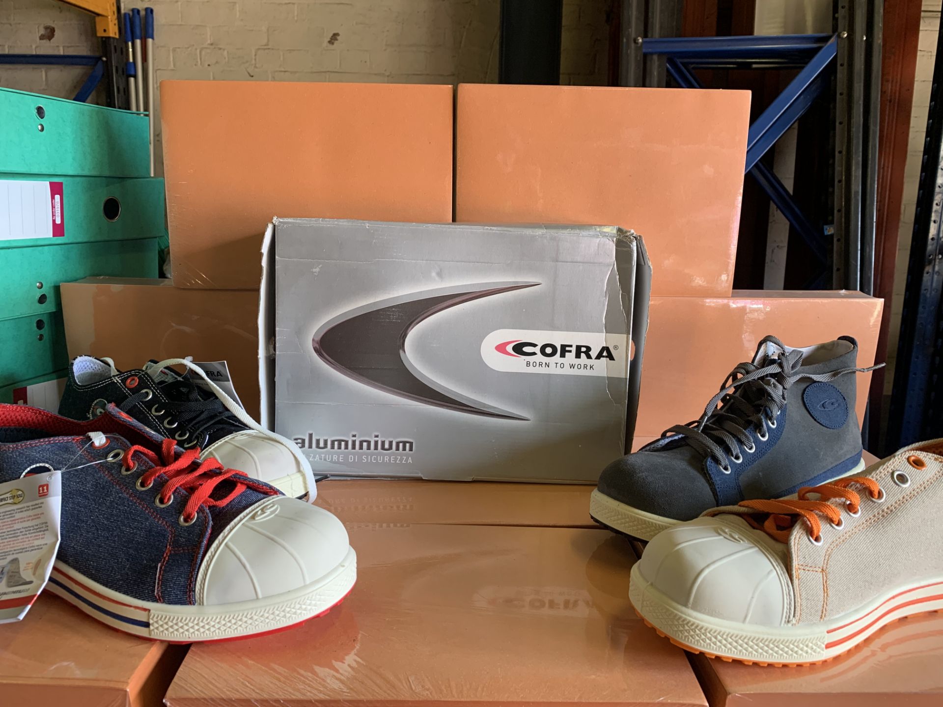 4 x PAIRS OF COFRA HOOK S1 ALUMINIUM SAFETY BOOTS IN SIZE 9 & 10