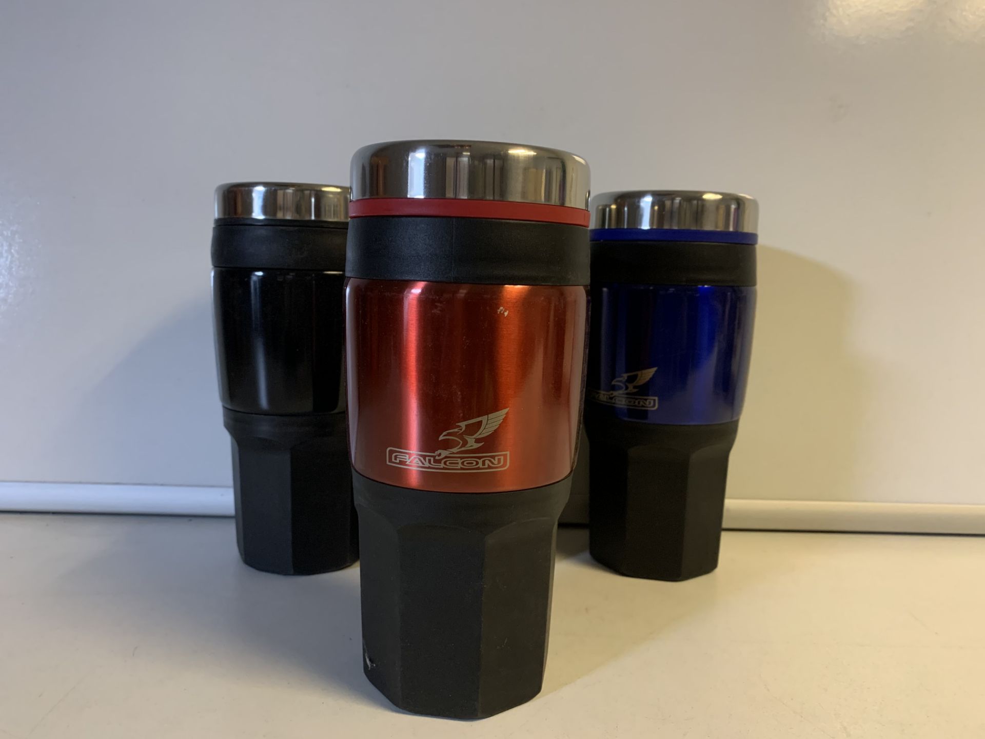 24 x FALCON 16oz INSULATED TRAVEL MUGS IN VARIOUS COLOURS