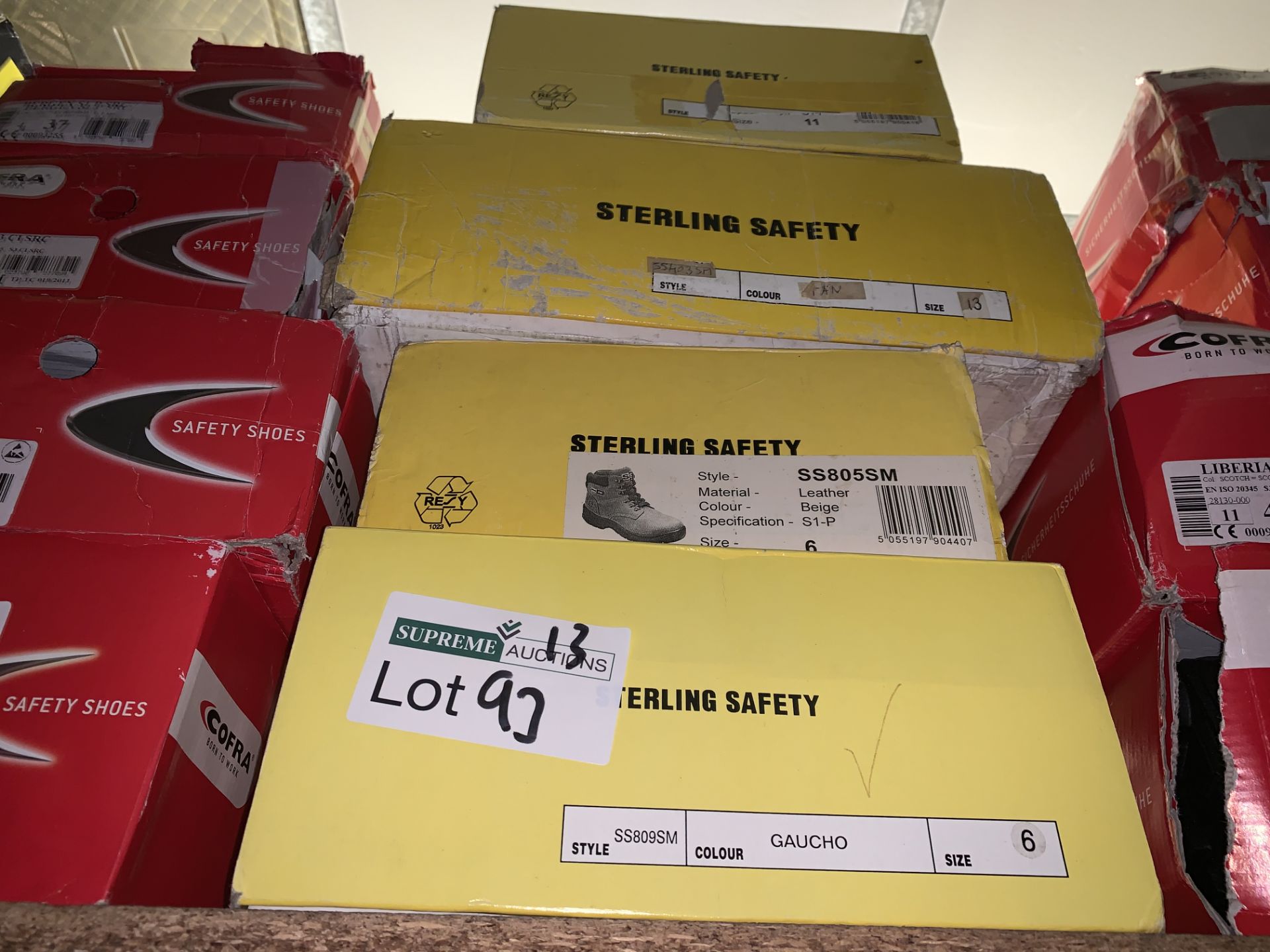 4 x PAIRS OF STERLING SAFETY WORKBOOTS TO INCLUDE SIZES 6,11 & 13